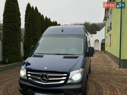 Синий Мерседес Sprinter, объемом двигателя 2.14 л и пробегом 338 тыс. км за 17300 $, фото 1 на Automoto.ua