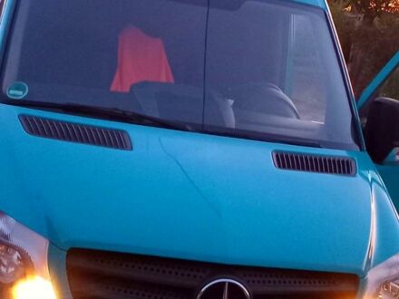 Синий Мерседес Sprinter, объемом двигателя 2.1 л и пробегом 216 тыс. км за 18500 $, фото 1 на Automoto.ua