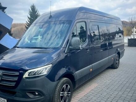 Синий Мерседес Sprinter, объемом двигателя 2.99 л и пробегом 158 тыс. км за 49800 $, фото 1 на Automoto.ua