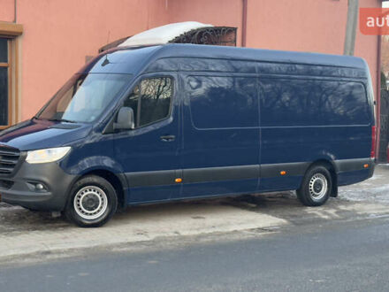 Синий Мерседес Sprinter, объемом двигателя 2.14 л и пробегом 232 тыс. км за 27900 $, фото 1 на Automoto.ua