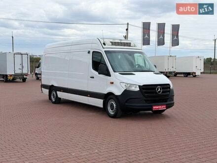 Синий Мерседес Sprinter, объемом двигателя 2.1 л и пробегом 398 тыс. км за 27700 $, фото 1 на Automoto.ua