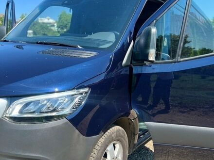 Синий Мерседес Sprinter, объемом двигателя 2.14 л и пробегом 412 тыс. км за 26499 $, фото 1 на Automoto.ua