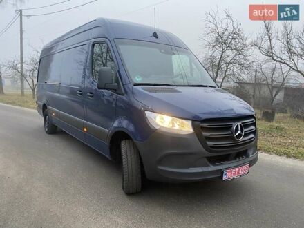 Синий Мерседес Sprinter, объемом двигателя 2.14 л и пробегом 300 тыс. км за 27900 $, фото 1 на Automoto.ua