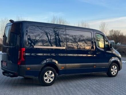 Синій Мерседес Sprinter, об'ємом двигуна 2.99 л та пробігом 209 тис. км за 41226 $, фото 1 на Automoto.ua