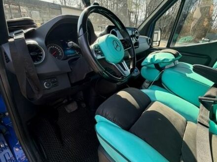 Синий Мерседес Sprinter, объемом двигателя 2.99 л и пробегом 331 тыс. км за 70000 $, фото 1 на Automoto.ua
