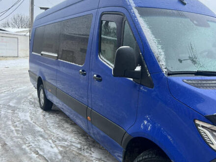 Синій Мерседес Sprinter, об'ємом двигуна 2.99 л та пробігом 328 тис. км за 73946 $, фото 1 на Automoto.ua