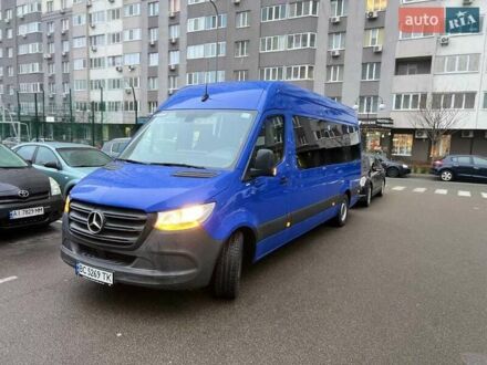 Синий Мерседес Sprinter, объемом двигателя 2.14 л и пробегом 300 тыс. км за 42000 $, фото 1 на Automoto.ua