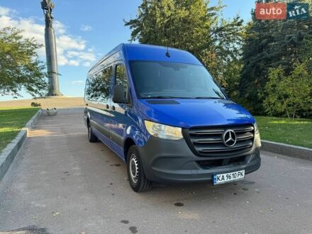 Синий Мерседес Sprinter, объемом двигателя 2.14 л и пробегом 336 тыс. км за 34900 $, фото 1 на Automoto.ua