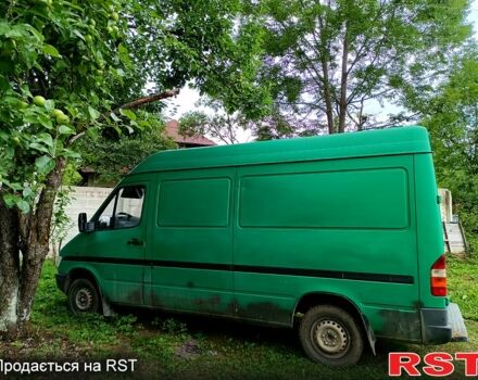 Зеленый Мерседес Sprinter, объемом двигателя 2.3 л и пробегом 650 тыс. км за 3000 $, фото 1 на Automoto.ua