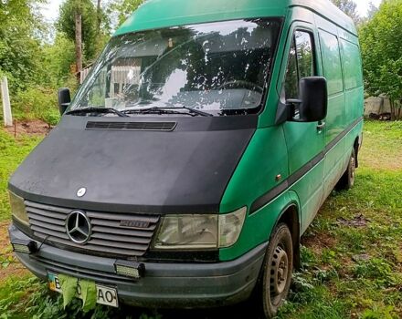 Зеленый Мерседес Sprinter, объемом двигателя 2.3 л и пробегом 650 тыс. км за 3000 $, фото 7 на Automoto.ua