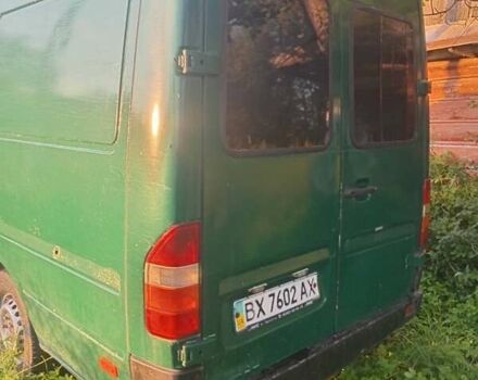 Зелений Мерседес Sprinter, об'ємом двигуна 0 л та пробігом 340 тис. км за 2950 $, фото 4 на Automoto.ua