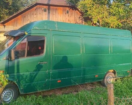 Зелений Мерседес Sprinter, об'ємом двигуна 0 л та пробігом 340 тис. км за 2950 $, фото 2 на Automoto.ua