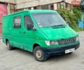 Зеленый Мерседес Sprinter, объемом двигателя 2.9 л и пробегом 370 тыс. км за 2600 $, фото 1 на Automoto.ua
