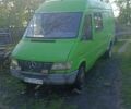 Зеленый Мерседес Sprinter, объемом двигателя 2.9 л и пробегом 500 тыс. км за 4800 $, фото 1 на Automoto.ua