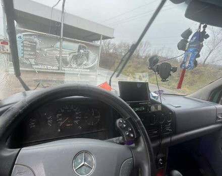 Зелений Мерседес Sprinter, об'ємом двигуна 0 л та пробігом 600 тис. км за 6200 $, фото 4 на Automoto.ua