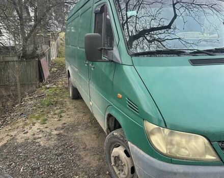 Зеленый Мерседес Sprinter, объемом двигателя 2.2 л и пробегом 600 тыс. км за 6000 $, фото 1 на Automoto.ua