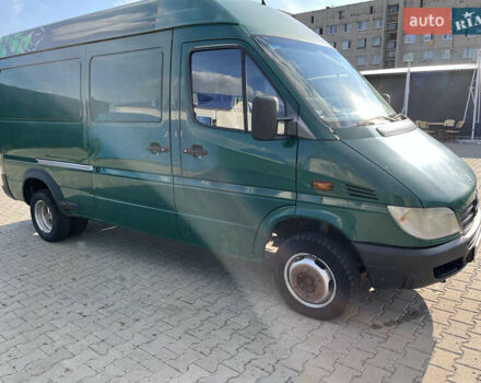 Зеленый Мерседес Sprinter, объемом двигателя 2.2 л и пробегом 309 тыс. км за 9655 $, фото 4 на Automoto.ua