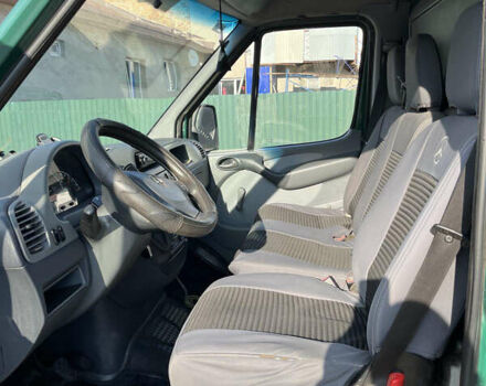 Зеленый Мерседес Sprinter, объемом двигателя 2.2 л и пробегом 309 тыс. км за 9655 $, фото 5 на Automoto.ua