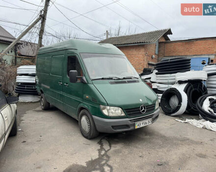 Зеленый Мерседес Sprinter, объемом двигателя 2.15 л и пробегом 286 тыс. км за 3500 $, фото 1 на Automoto.ua