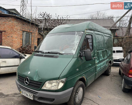 Зеленый Мерседес Sprinter, объемом двигателя 2.15 л и пробегом 286 тыс. км за 3500 $, фото 2 на Automoto.ua