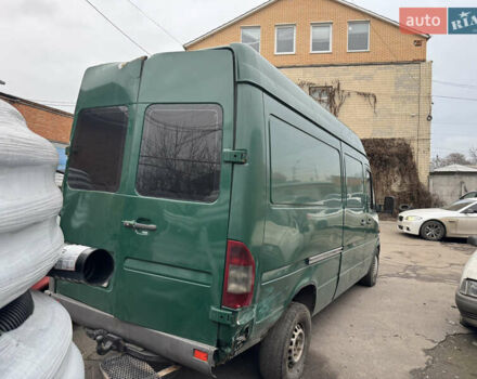 Зеленый Мерседес Sprinter, объемом двигателя 2.15 л и пробегом 286 тыс. км за 3500 $, фото 5 на Automoto.ua