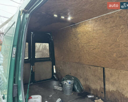 Зеленый Мерседес Sprinter, объемом двигателя 2.15 л и пробегом 286 тыс. км за 3500 $, фото 7 на Automoto.ua
