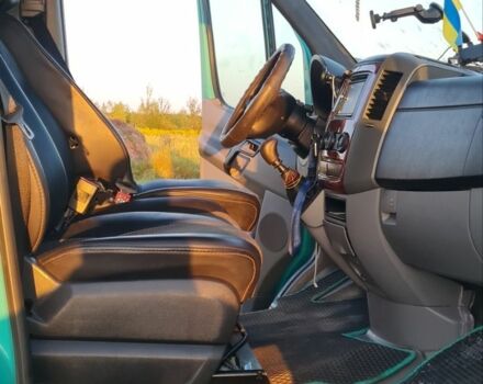 Зелений Мерседес Sprinter, об'ємом двигуна 2.1 л та пробігом 600 тис. км за 13700 $, фото 6 на Automoto.ua