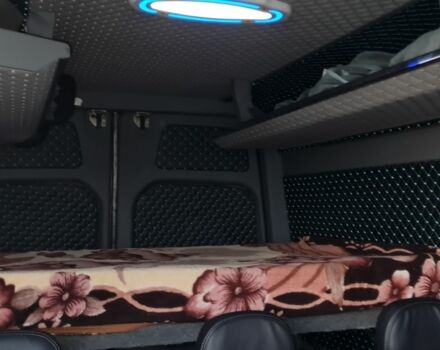 Зелений Мерседес Sprinter, об'ємом двигуна 2.1 л та пробігом 600 тис. км за 13700 $, фото 7 на Automoto.ua
