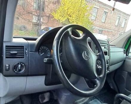 Зеленый Мерседес Sprinter, объемом двигателя 2.15 л и пробегом 320 тыс. км за 10500 $, фото 17 на Automoto.ua