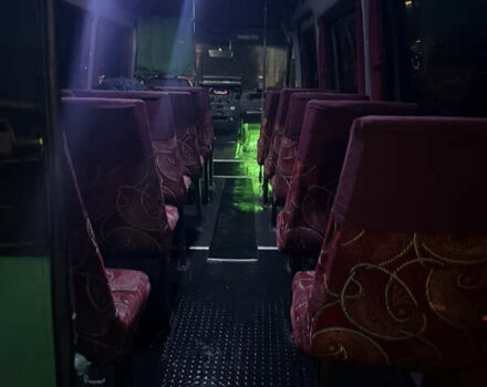 Зеленый Мерседес Sprinter, объемом двигателя 2.15 л и пробегом 578 тыс. км за 8999 $, фото 12 на Automoto.ua