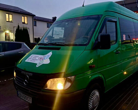 Зеленый Мерседес Sprinter, объемом двигателя 2.15 л и пробегом 578 тыс. км за 8999 $, фото 7 на Automoto.ua