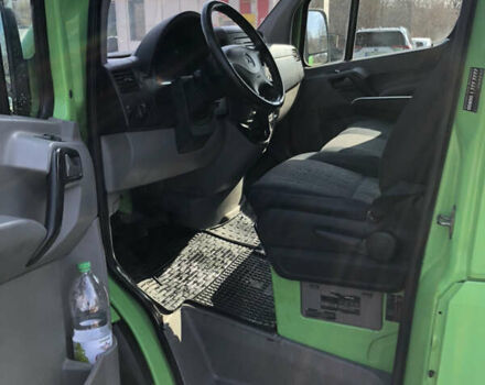 Зеленый Мерседес Sprinter, объемом двигателя 2.15 л и пробегом 430 тыс. км за 10200 $, фото 26 на Automoto.ua