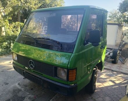 Зеленый Мерседес Sprinter, объемом двигателя 0 л и пробегом 300 тыс. км за 3200 $, фото 3 на Automoto.ua