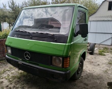 Зеленый Мерседес Sprinter, объемом двигателя 0 л и пробегом 300 тыс. км за 3200 $, фото 1 на Automoto.ua