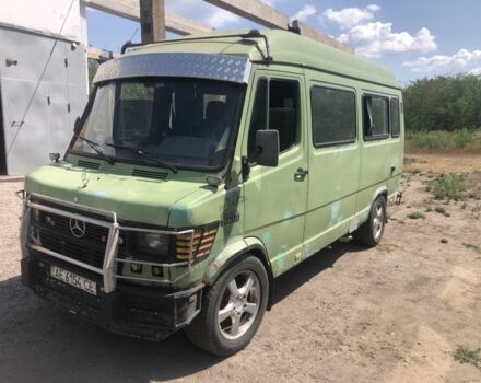 Зеленый Мерседес Sprinter, объемом двигателя 2.9 л и пробегом 714 тыс. км за 2300 $, фото 2 на Automoto.ua