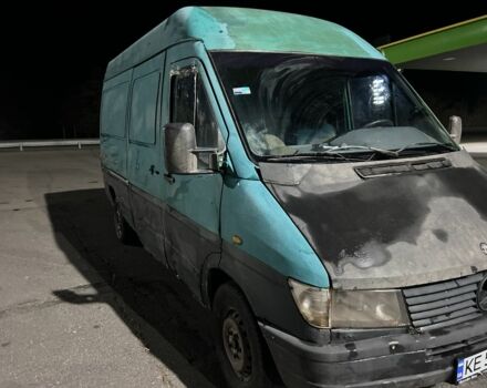 Зелений Мерседес Sprinter, об'ємом двигуна 2.3 л та пробігом 200 тис. км за 3100 $, фото 4 на Automoto.ua