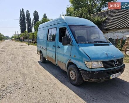 Зеленый Мерседес Sprinter, объемом двигателя 2.9 л и пробегом 800 тыс. км за 2900 $, фото 2 на Automoto.ua