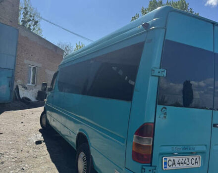 Зеленый Мерседес Sprinter, объемом двигателя 2.9 л и пробегом 550 тыс. км за 7000 $, фото 2 на Automoto.ua