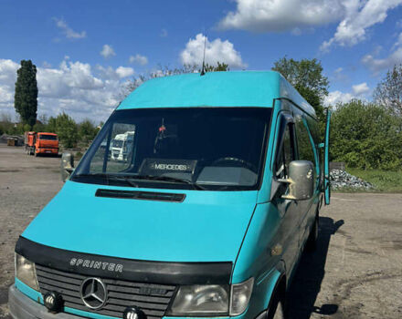 Зеленый Мерседес Sprinter, объемом двигателя 2.9 л и пробегом 550 тыс. км за 7000 $, фото 1 на Automoto.ua