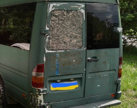 Зеленый Мерседес Sprinter, объемом двигателя 2.9 л и пробегом 170 тыс. км за 3328 $, фото 1 на Automoto.ua