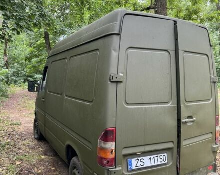 Зелений Мерседес Sprinter, об'ємом двигуна 2.3 л та пробігом 333 тис. км за 2250 $, фото 4 на Automoto.ua