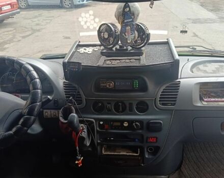 Мерседес Sprinter 2000 в Николаеве на Automoto.ua Зеленый Мерседес Sprinter, объемом двигателя 2.2 л и пробегом 100 тыс. км за 9000 $, фото 8 на Automoto.ua