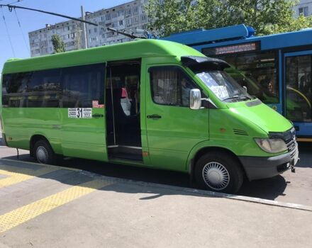 Мерседес Sprinter 2000 в Николаеве на Automoto.ua Зеленый Мерседес Sprinter, объемом двигателя 2.2 л и пробегом 100 тыс. км за 9000 $, фото 2 на Automoto.ua