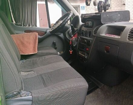 Мерседес Sprinter 2000 в Николаеве на Automoto.ua Зеленый Мерседес Sprinter, объемом двигателя 2.2 л и пробегом 100 тыс. км за 9000 $, фото 4 на Automoto.ua