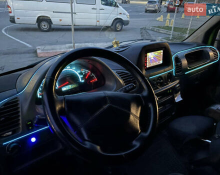 Зелений Мерседес Sprinter, об'ємом двигуна 2.2 л та пробігом 601 тис. км за 6250 $, фото 6 на Automoto.ua