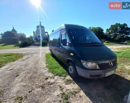 Зелений Мерседес Sprinter, об'ємом двигуна 2.2 л та пробігом 387 тис. км за 7000 $, фото 3 на Automoto.ua