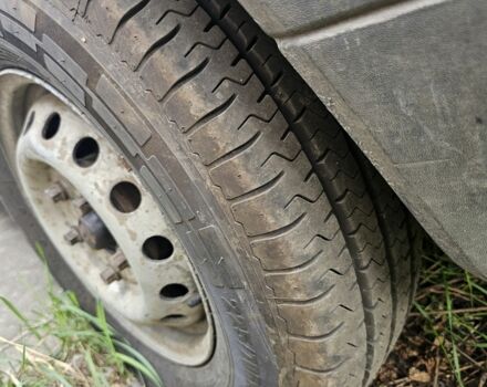 Зелений Мерседес Sprinter, об'ємом двигуна 0 л та пробігом 230 тис. км за 4177 $, фото 7 на Automoto.ua