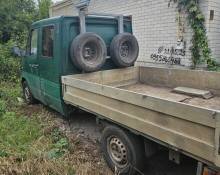Зелений Мерседес Sprinter, об'ємом двигуна 0 л та пробігом 230 тис. км за 4177 $, фото 2 на Automoto.ua