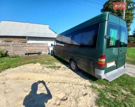 Зелений Мерседес Sprinter, об'ємом двигуна 2.2 л та пробігом 387 тис. км за 7000 $, фото 5 на Automoto.ua