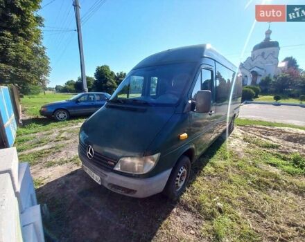 Зелений Мерседес Sprinter, об'ємом двигуна 2.2 л та пробігом 387 тис. км за 7000 $, фото 1 на Automoto.ua